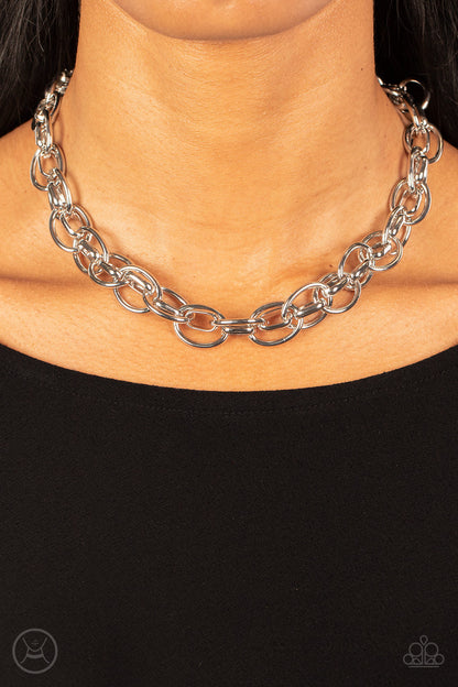 Tough Crowd - silver - Paparazzi necklace