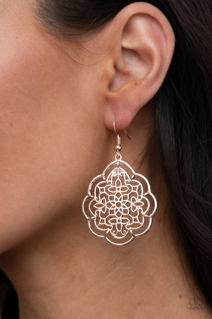 Tour de Taj Mahal - rose gold - Paparazzi earrings