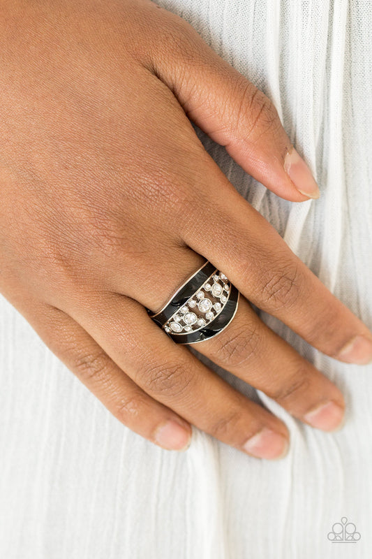 Trending Treasure - black - Paparazzi ring