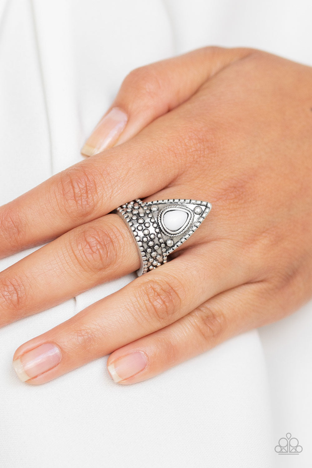 Tropical Escapade - white - Paparazzi ring