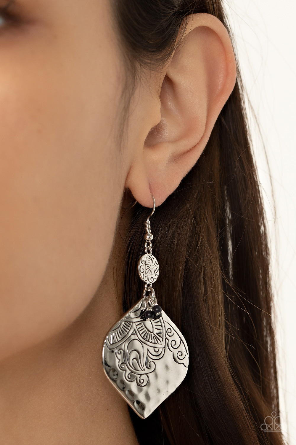 Tropical Terrace - black - Paparazzi earrings