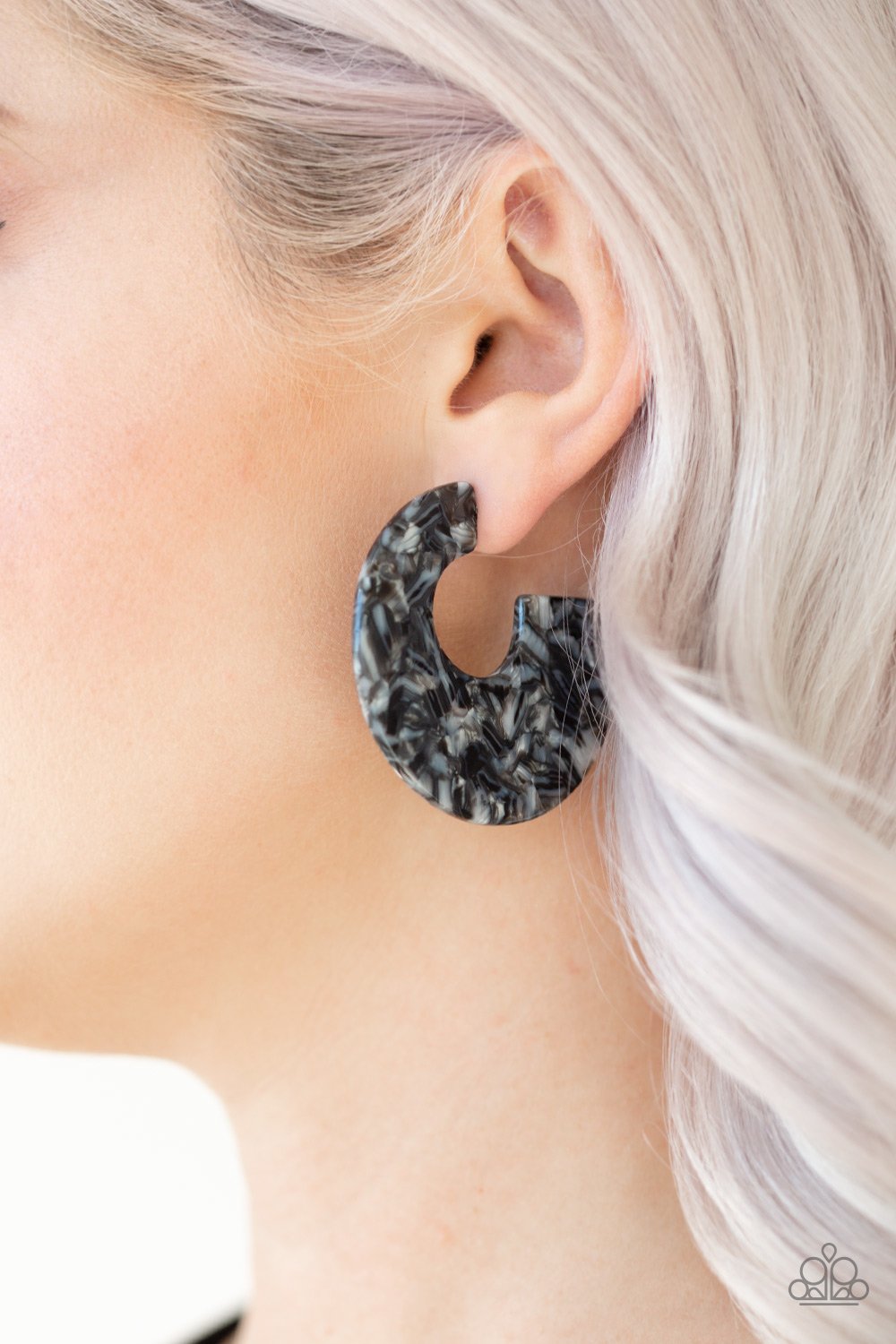 Tropically Torrid - black - Paparazzi earrings