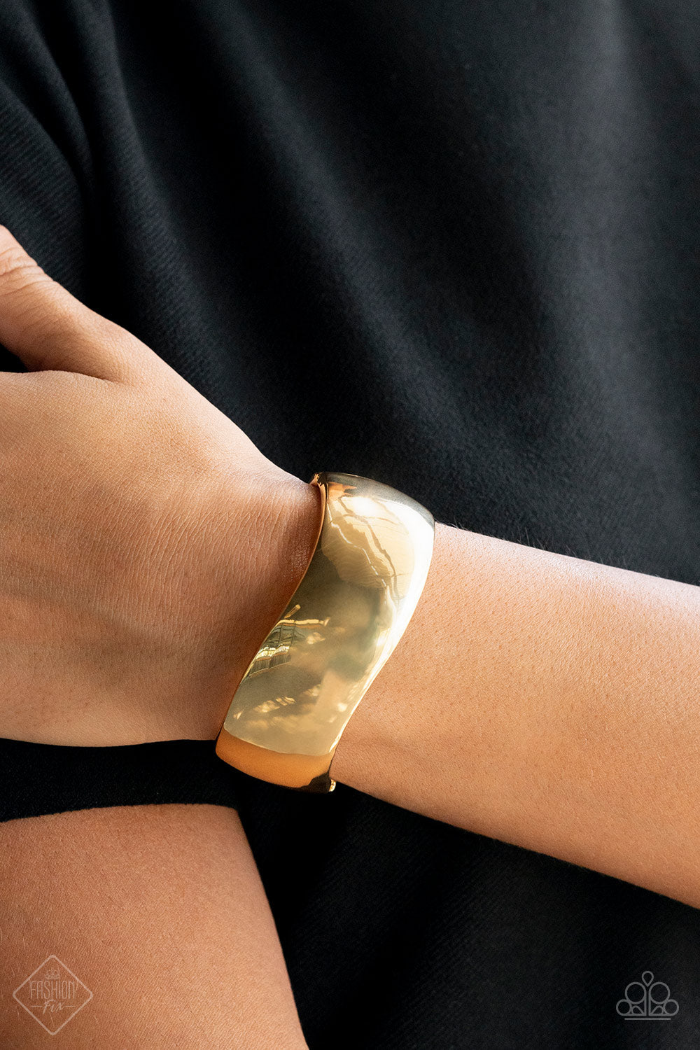 Urban Anchor - gold - Paparazzi bracelet