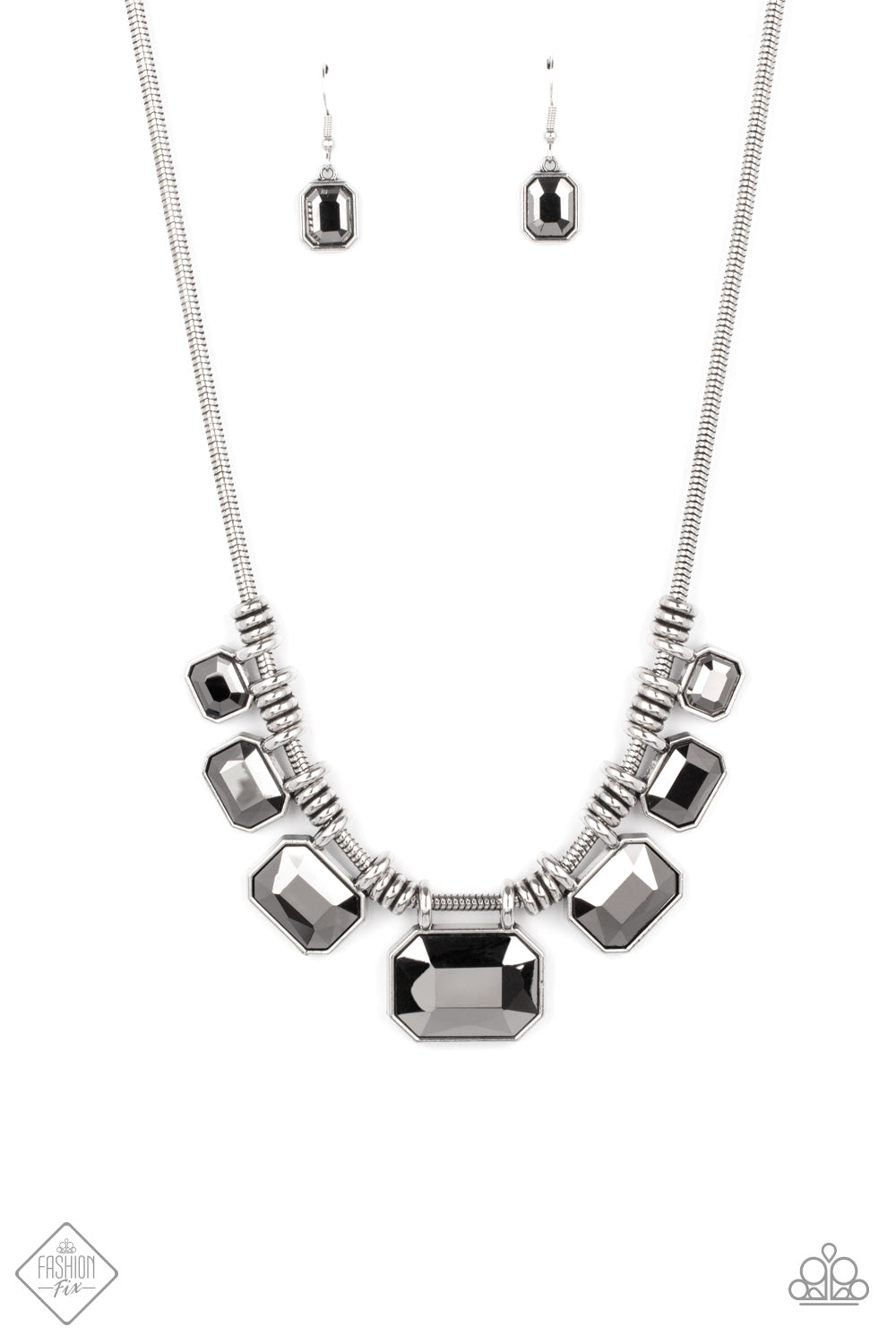 Urban Extravagance - silver - Paparazzi necklace