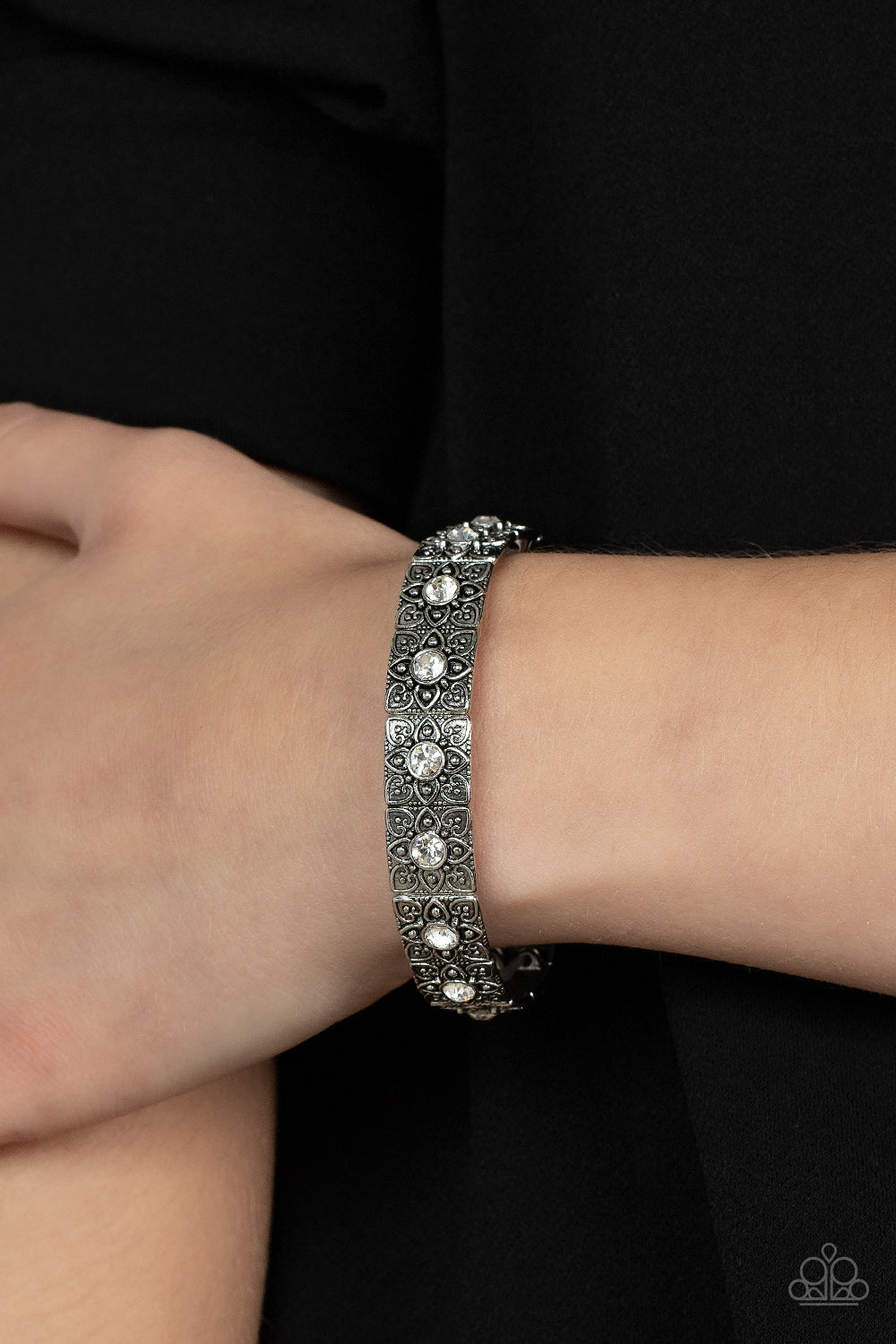 Venetian Valentine - white - Paparazzi bracelet