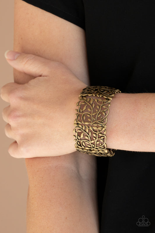 Verdantly Vintage - brass - Paparazzi bracelet