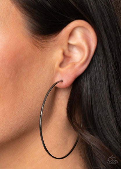 Very Curvaceous - black - Paparazzi earrings