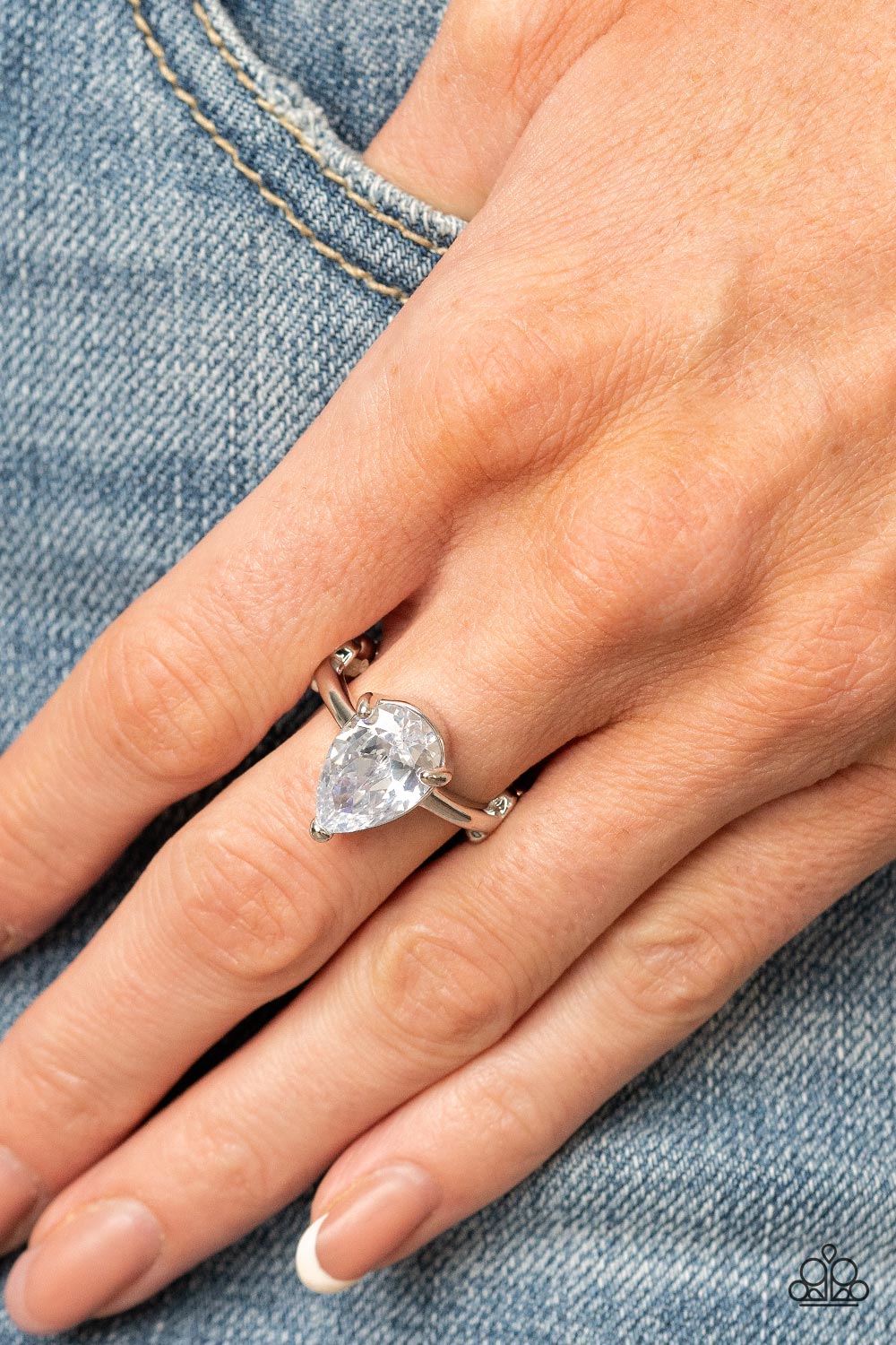 Vintage Engagement - white - Paparazzi ring