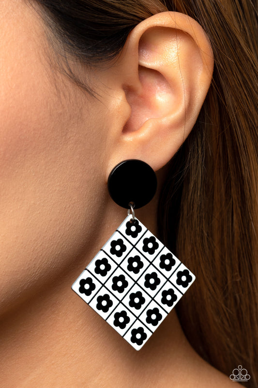 Vintage Vaudeville - black - Paparazzi earrings