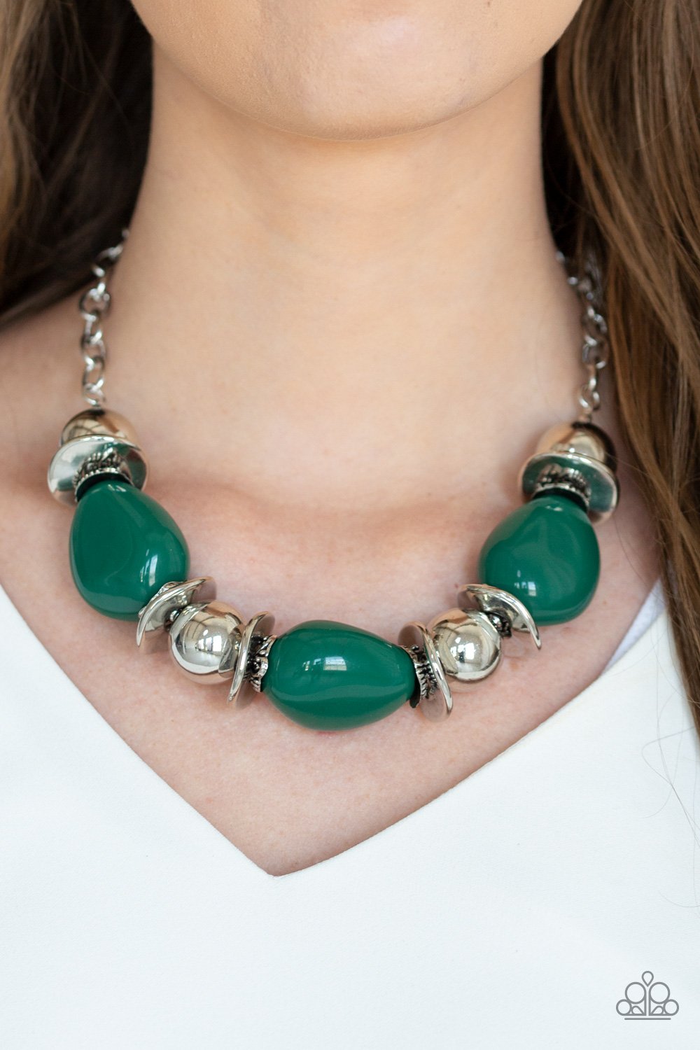 Vivid Vibes - green - Paparazzi necklace