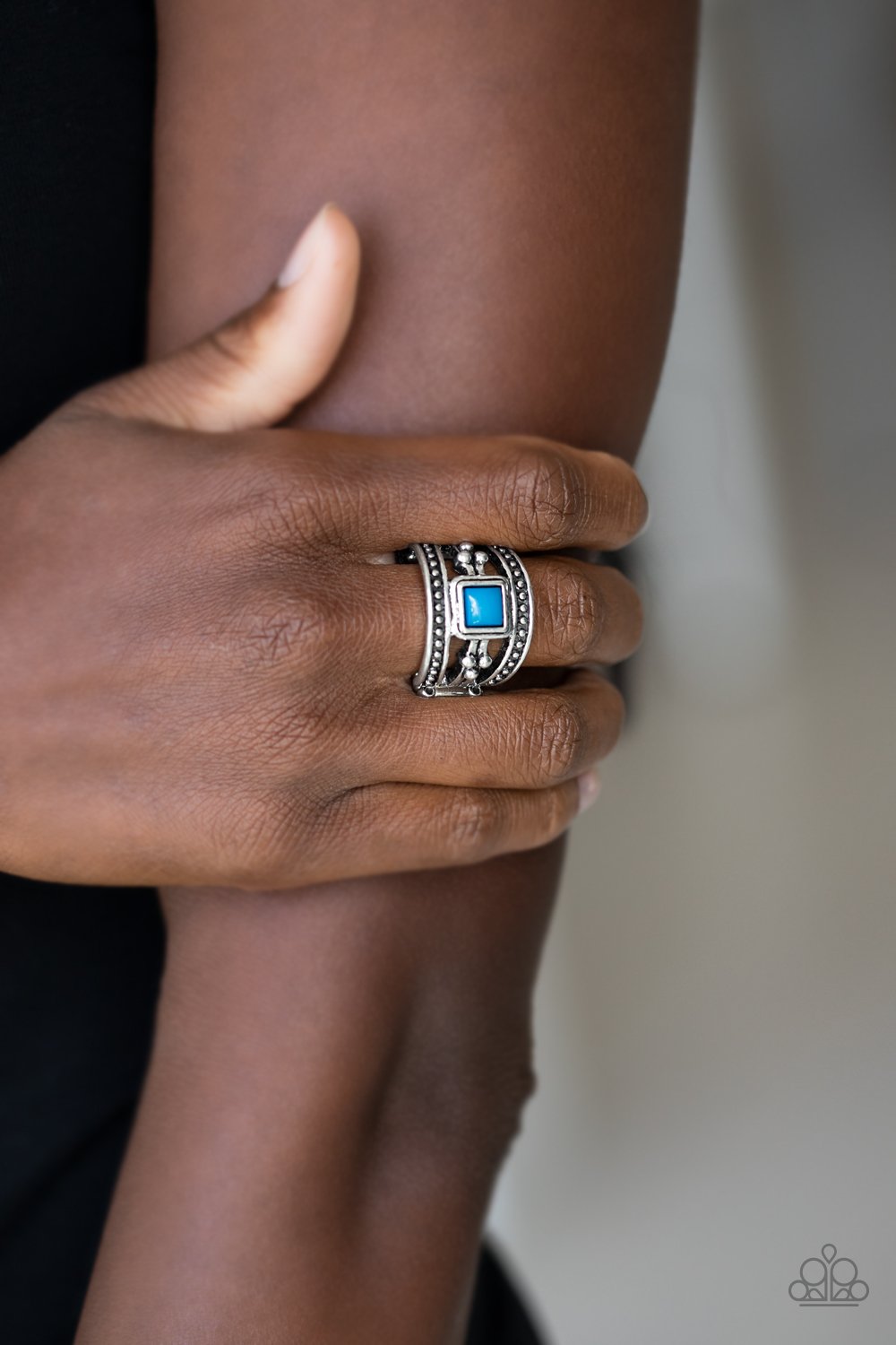 Vivid View-blue-Paparazzi ring
