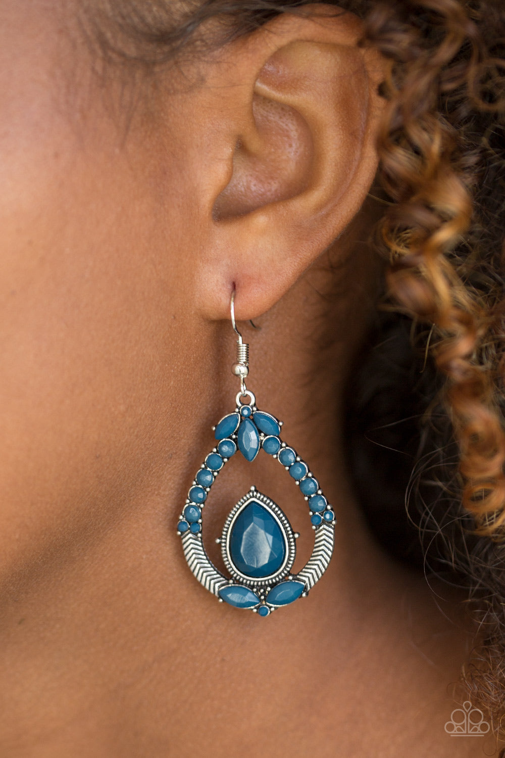 Vogue Voyager - blue - Paparazzi earrings