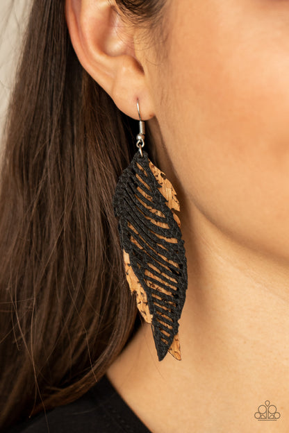 WINGING Off The Hook - black - Paparazzi earrings