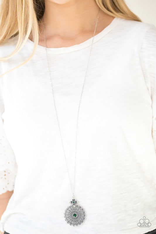 Walk on the Wildflower Side - green - Paparazzi necklace