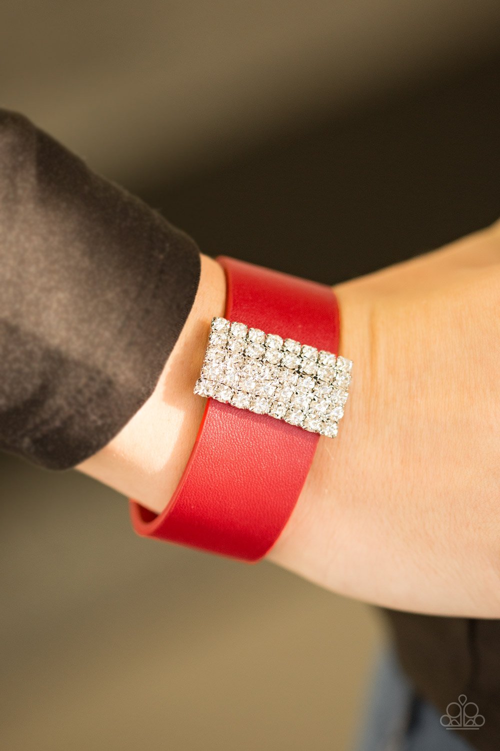 Walk the Catwalk - red - Paparazzi bracelet