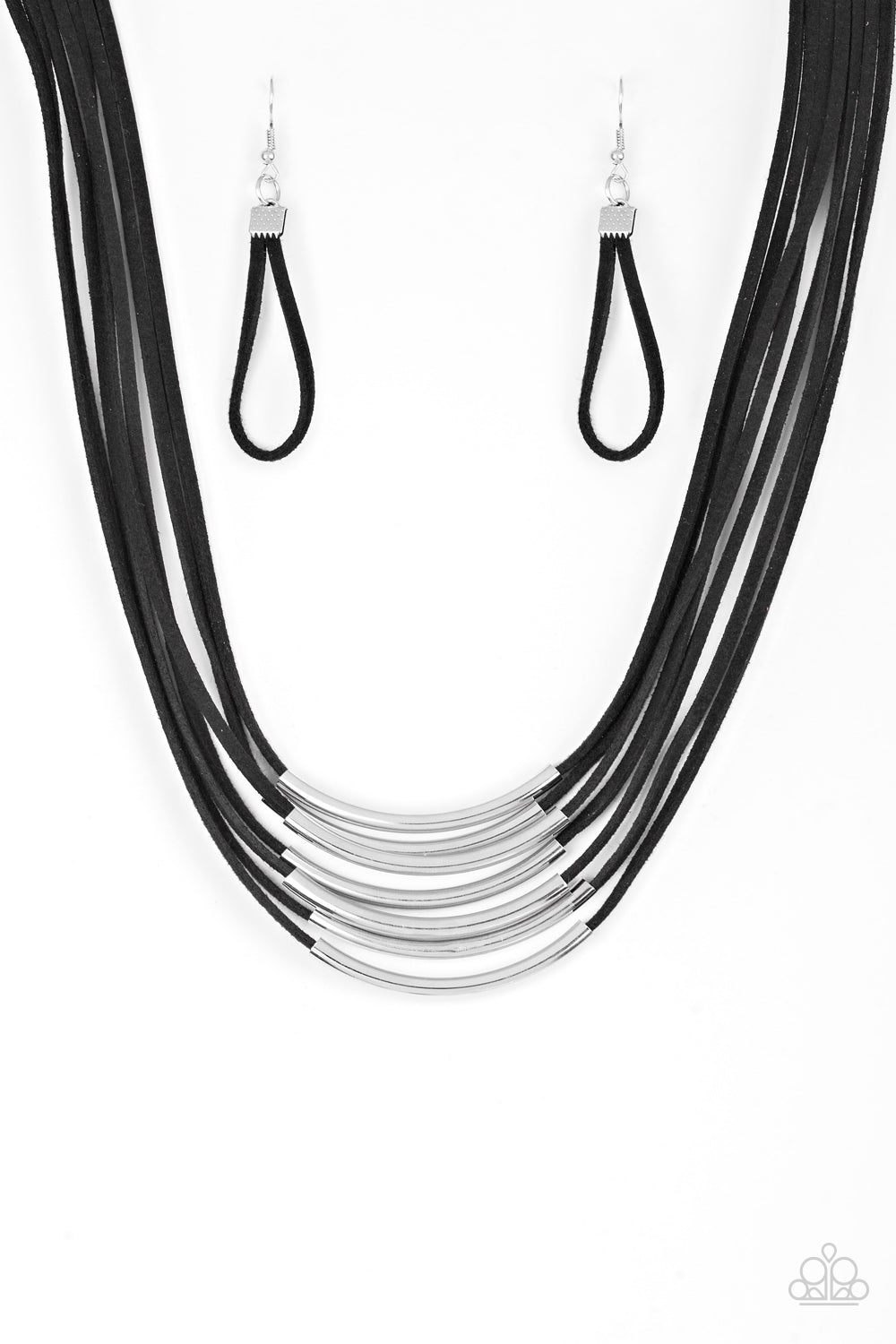 Walk the Walkabout - black - Paparazzi necklace