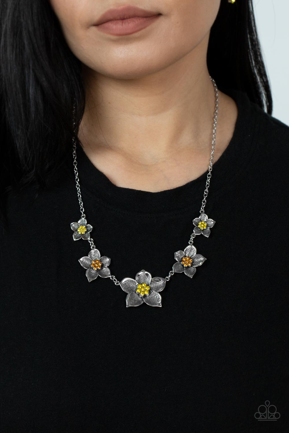 Wallflower Wonderland - yellow - Paparazzi necklace