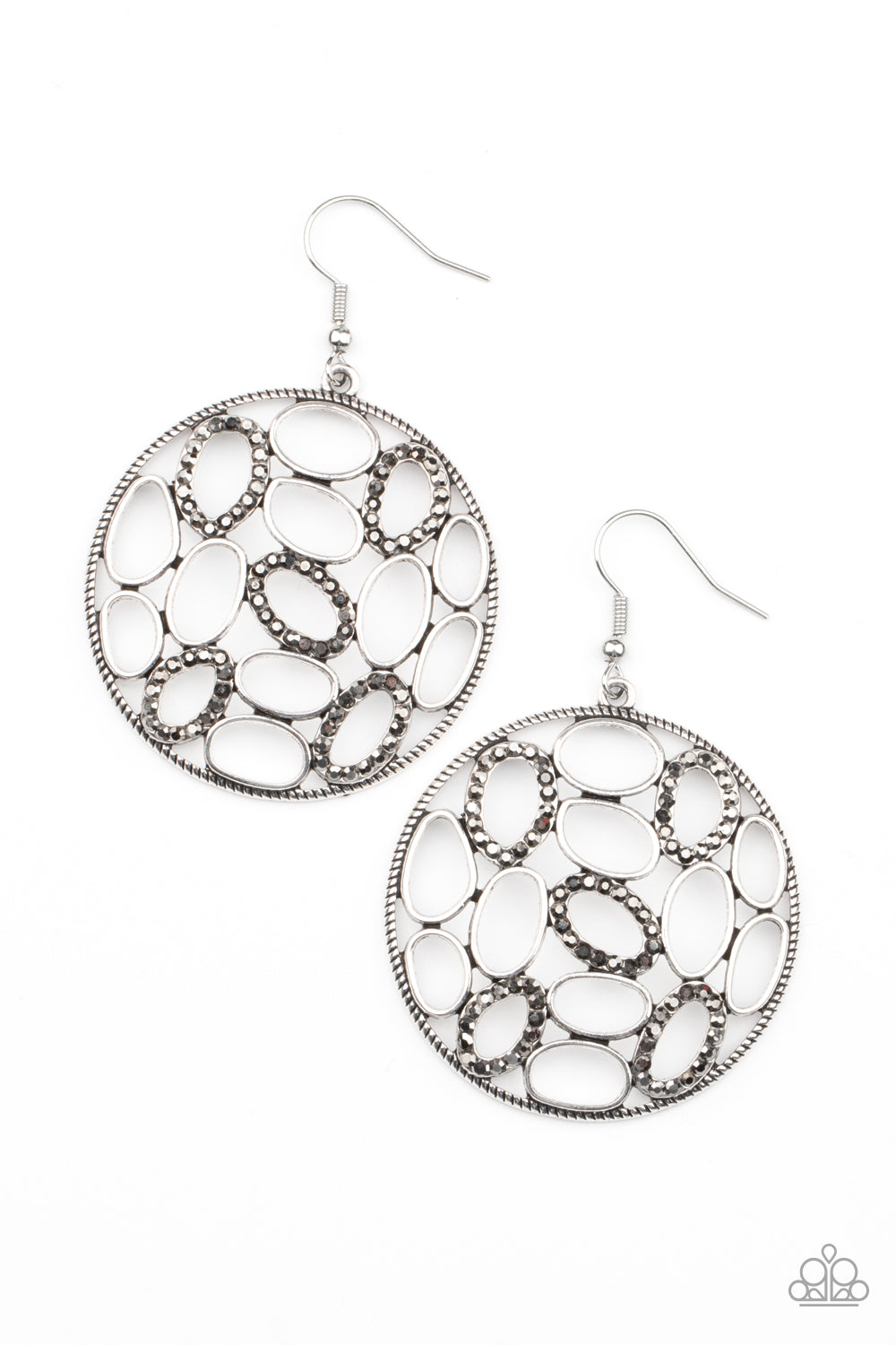 Watch OVAL Me - silver - Paparazzi earrings