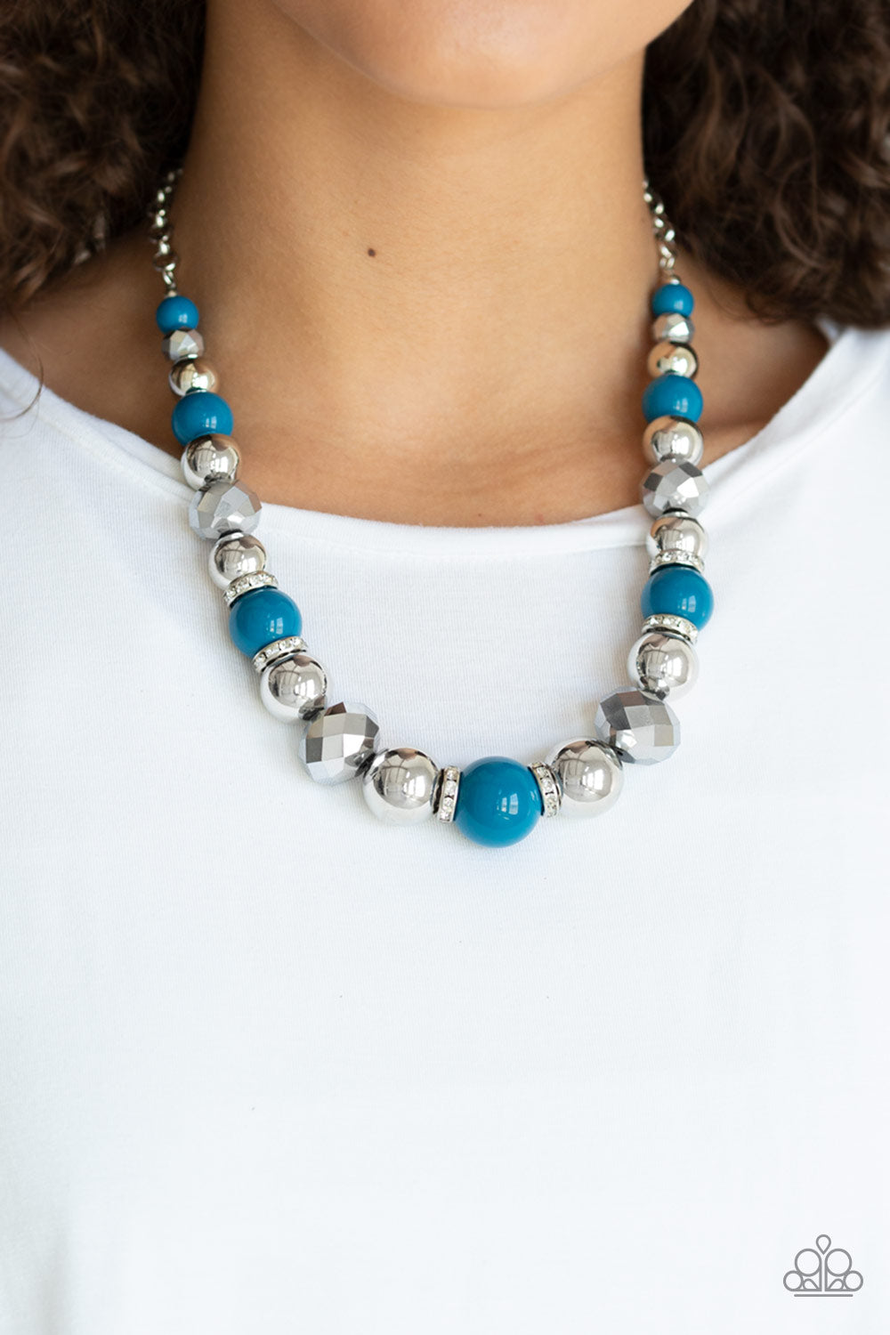 Weekend Party - blue - Paparazzi necklace