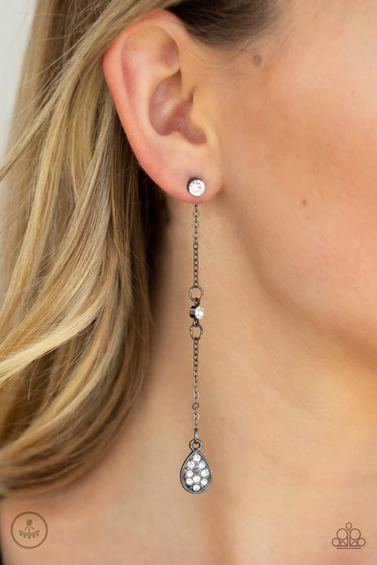When It REIGNS-black-Paparazzi earrings