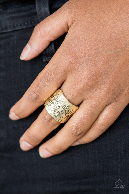 Wild Meadows-brass-Paparazzi ring