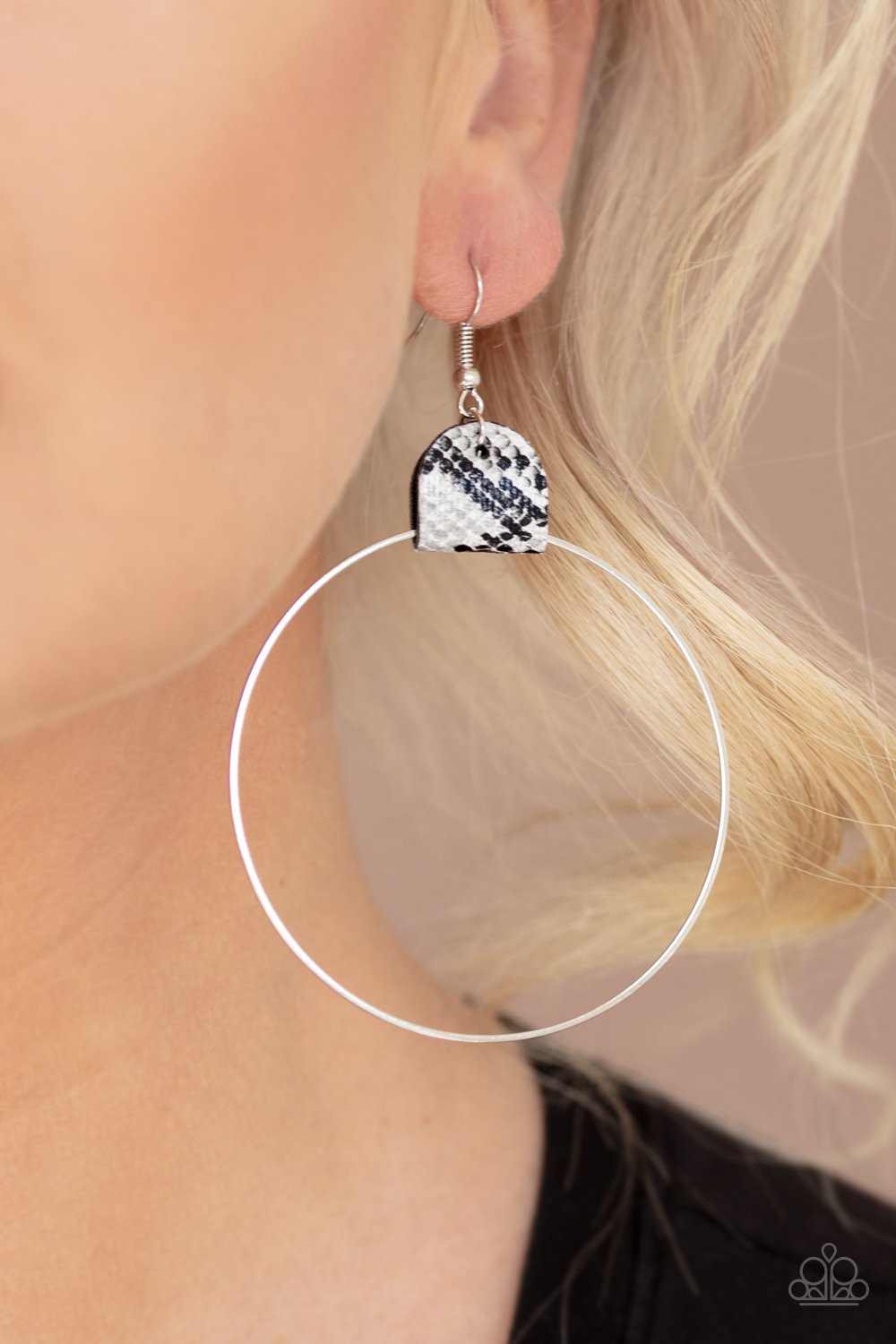 Wild Soul-white-Paparazzi earrings