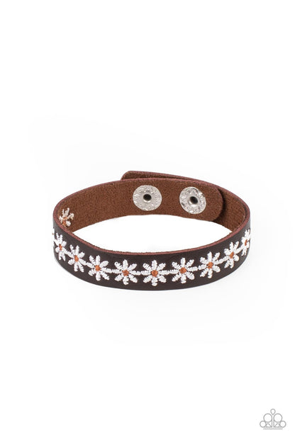 Wildflower Wayfarer - white - Paparazzi bracelet