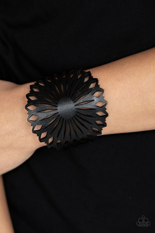 Wildflower Garden-black-Paparazzi bracelet