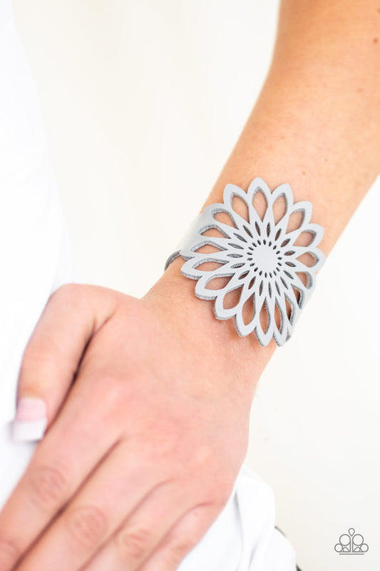 Wildly Wildflower-silver-Paparazzi bracelet