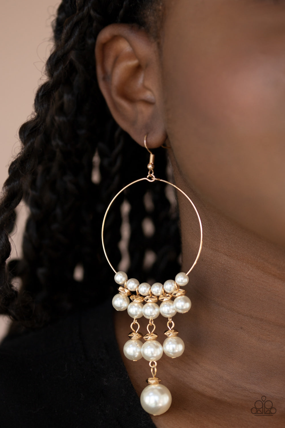 Working the Room - gold - Paparazzi earrings