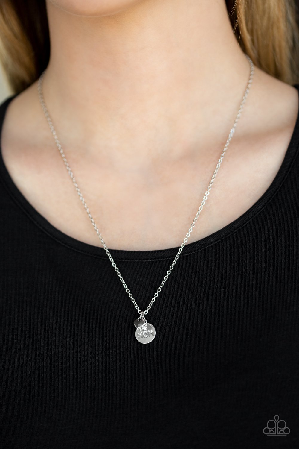 Worlds Best Mom - white - Paparazzi necklace – JewelryBlingThing
