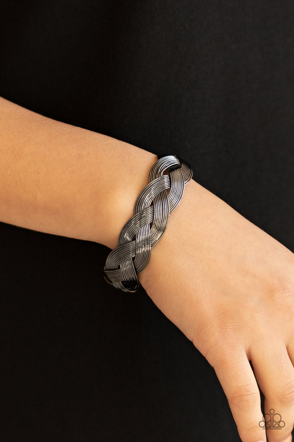 Woven Wonder - black - Paparazzi bracelet