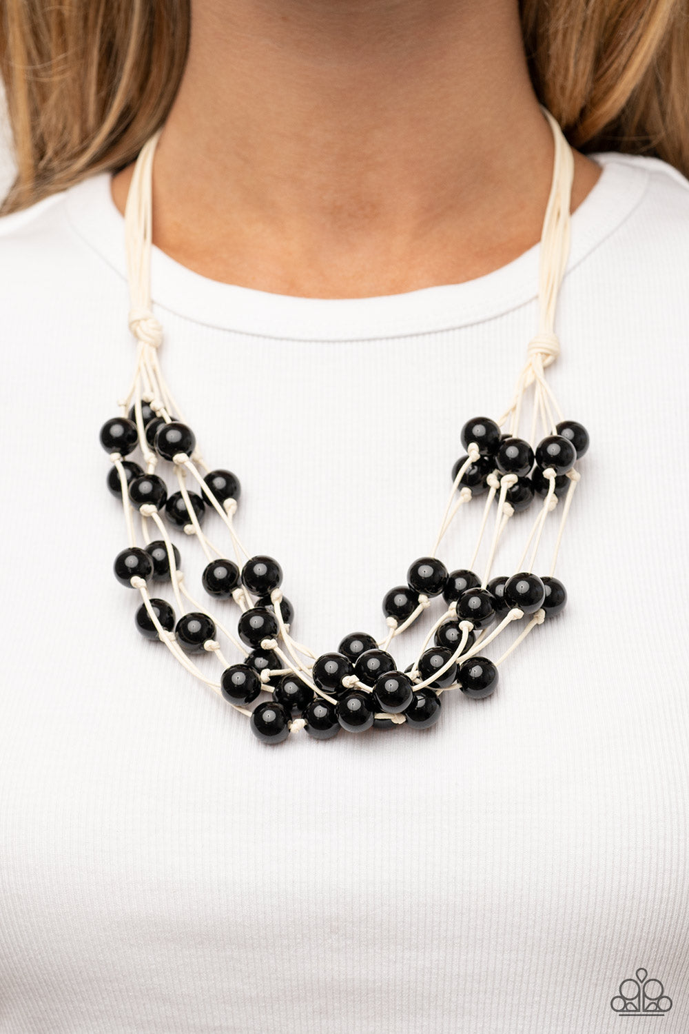 Yacht Catch - black - Paparazzi necklace