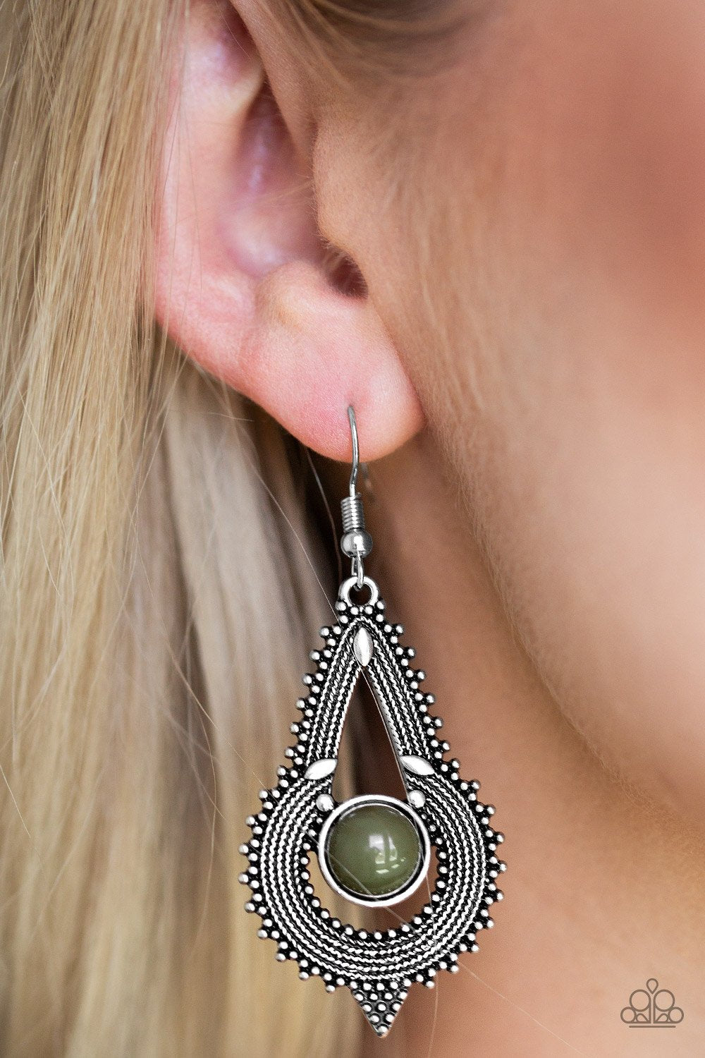 Zoomin Zumba-green-Paparazzi earrings