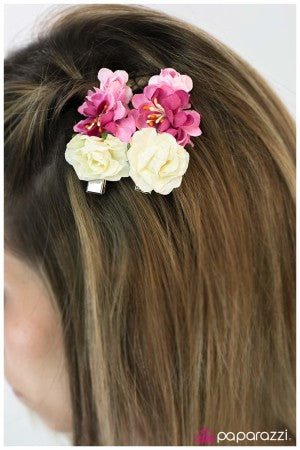 A Garden Variety - Paparazzi Jewelry hair clip