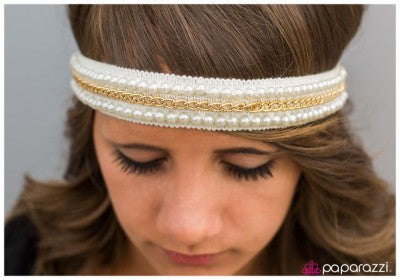 Queen of Pearls - Paparazzi headband