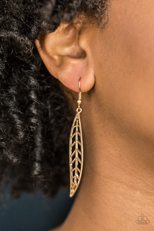 Feeling feathery - gold - Paparazzi earrings