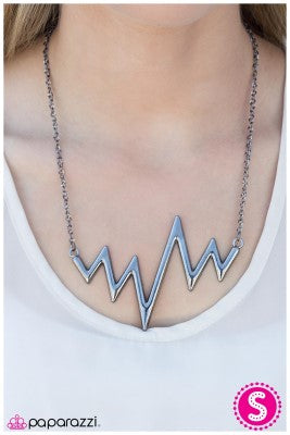 in a Heartbeat - Paparazzi necklace