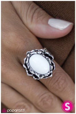 Now You See It - white - Paparazzi ring