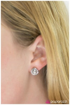 Who's That Girl - Paparazzi earrings
